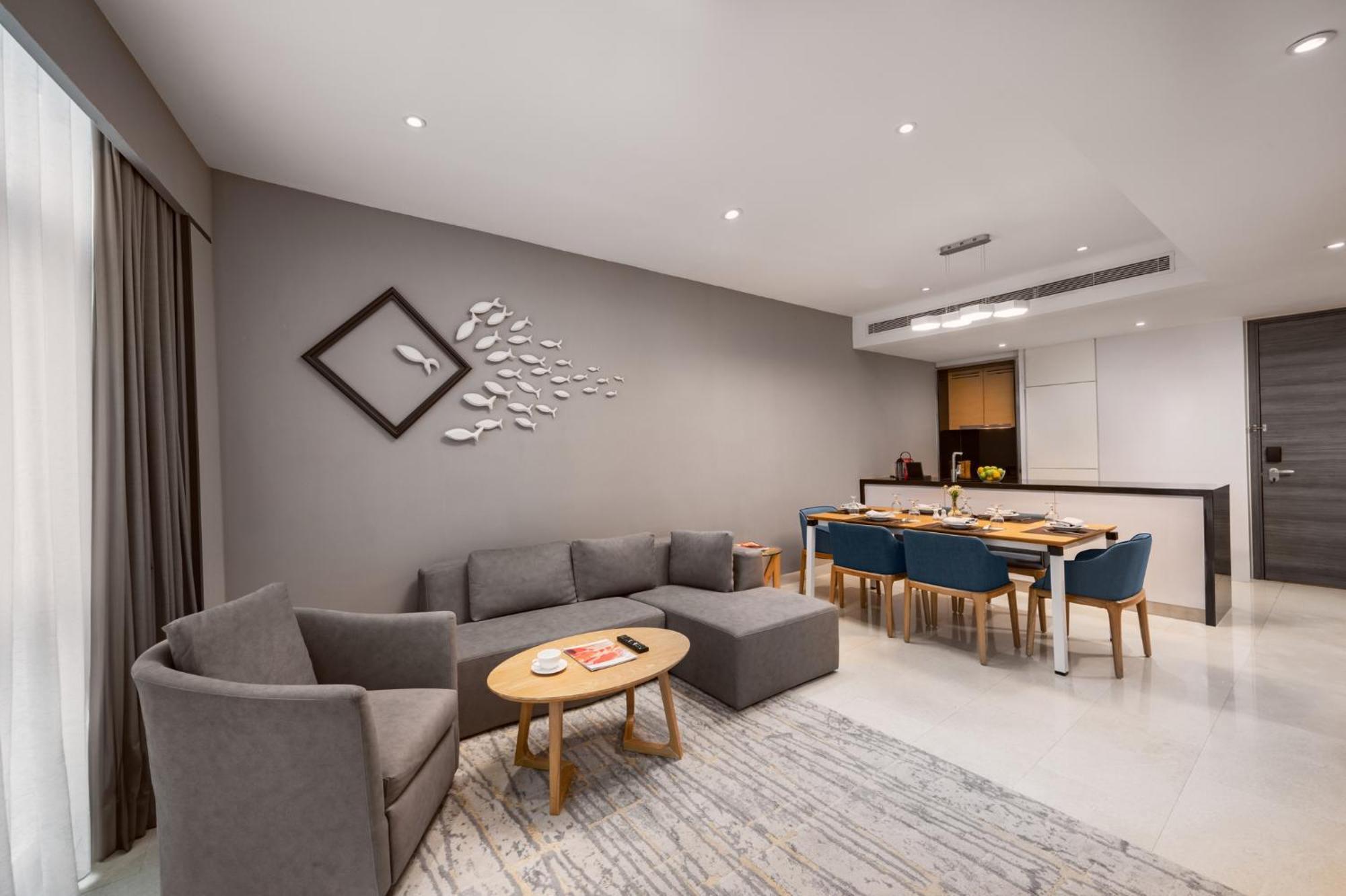 Fraser Place Puteri Harbour Nusajaya (Iskandar Puteri) Exterior foto A living room in a condominium
