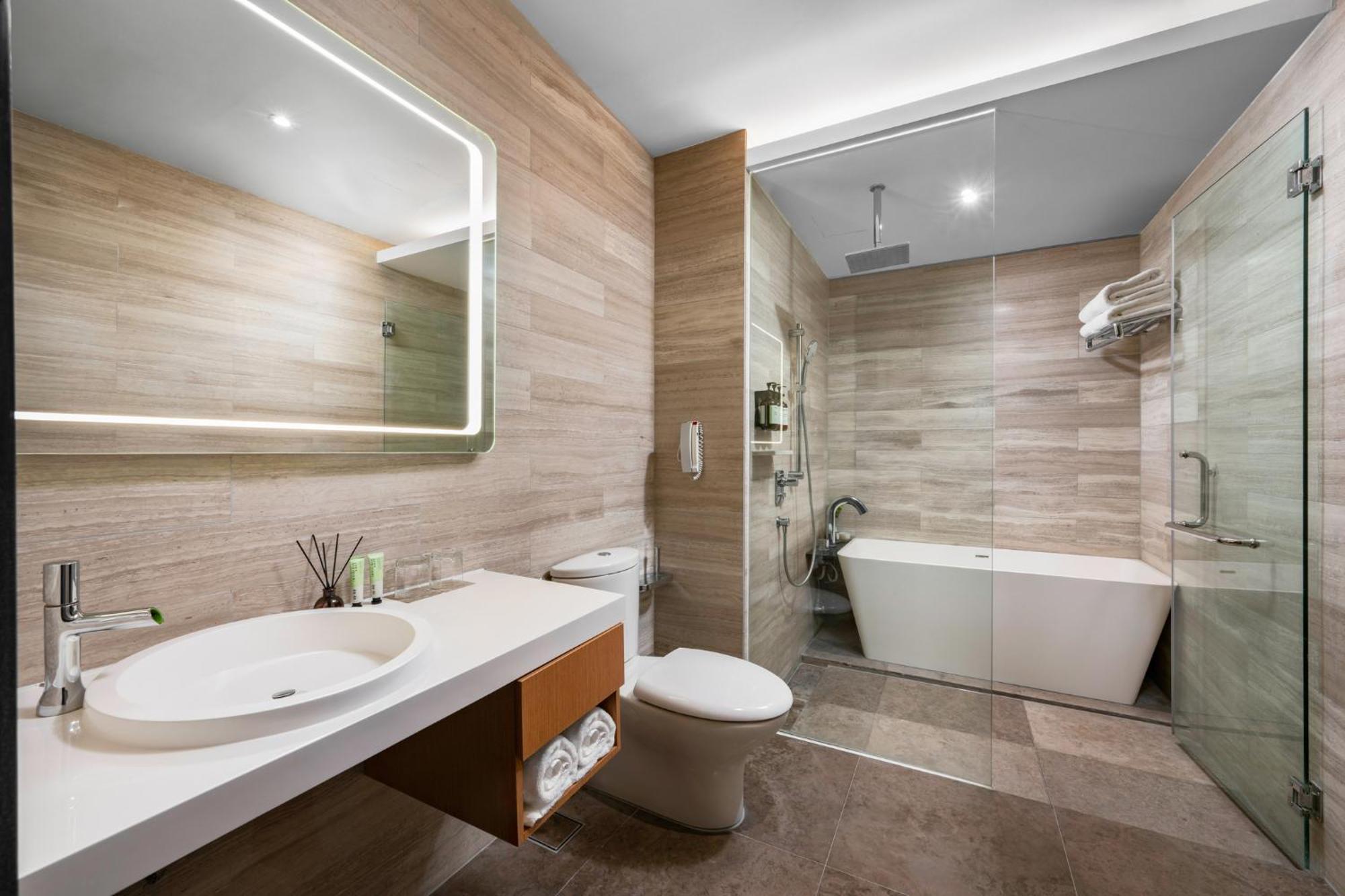 Fraser Place Puteri Harbour Nusajaya (Iskandar Puteri) Exterior foto Bathroom
