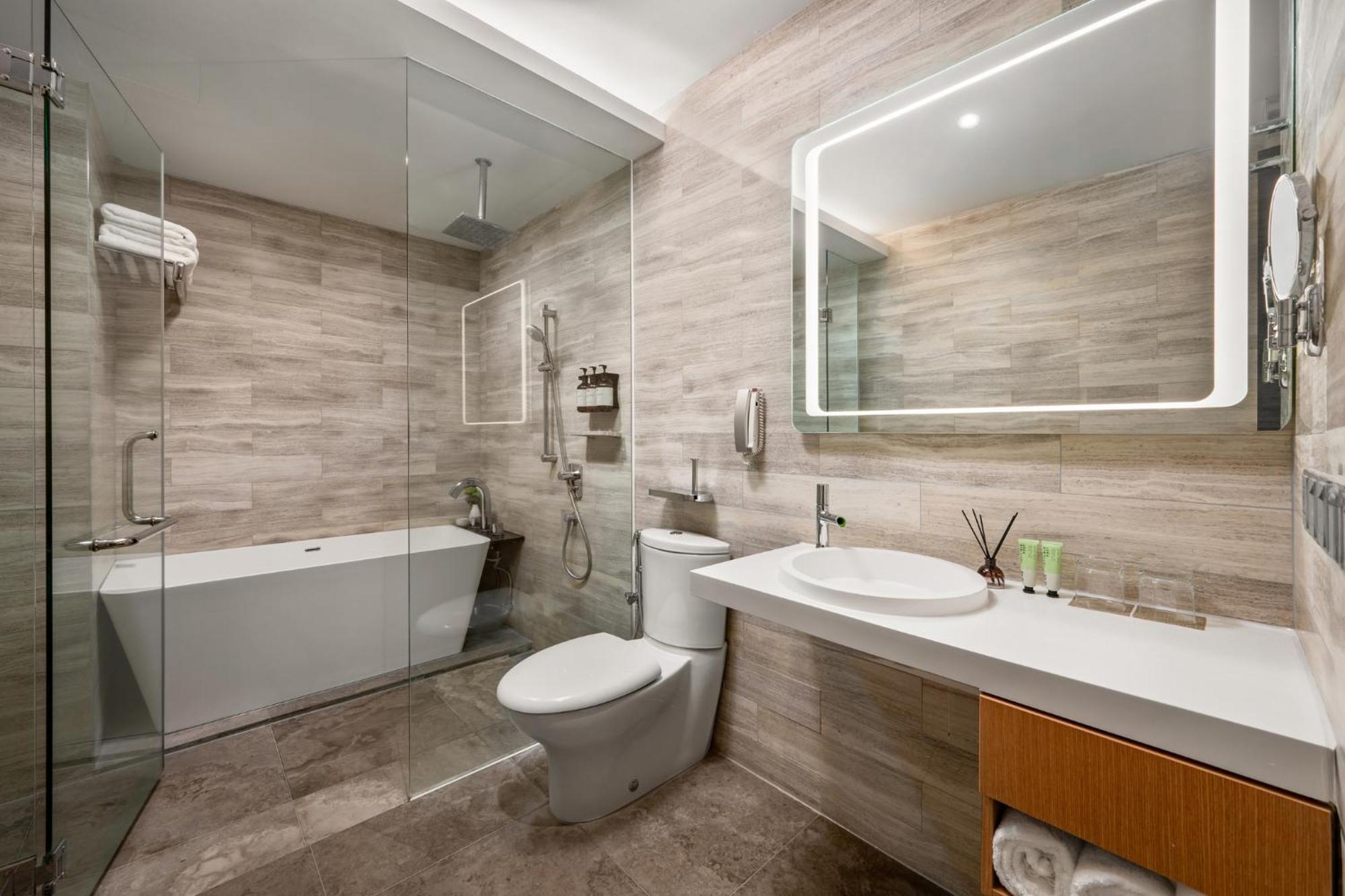 Fraser Place Puteri Harbour Nusajaya (Iskandar Puteri) Exterior foto Bathroom