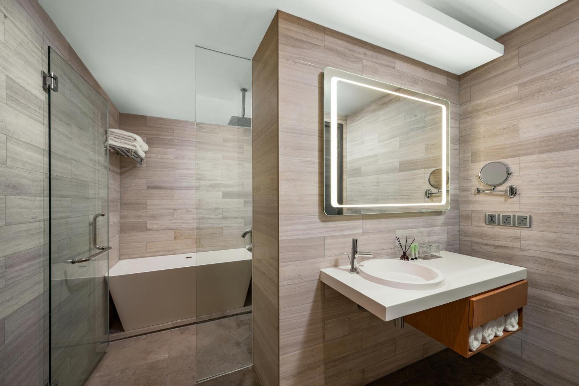 Fraser Place Puteri Harbour Nusajaya (Iskandar Puteri) Exterior foto Bathroom