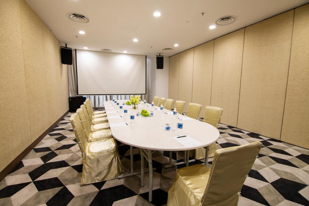 Fraser Place Puteri Harbour Nusajaya (Iskandar Puteri) Exterior foto Meeting room